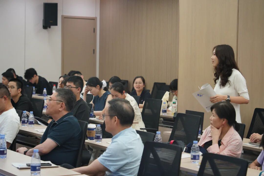 知行相融 跨界赋能 │ 福师大2025级MBA班走进华兴移动课堂活动 640 5ba52f7f