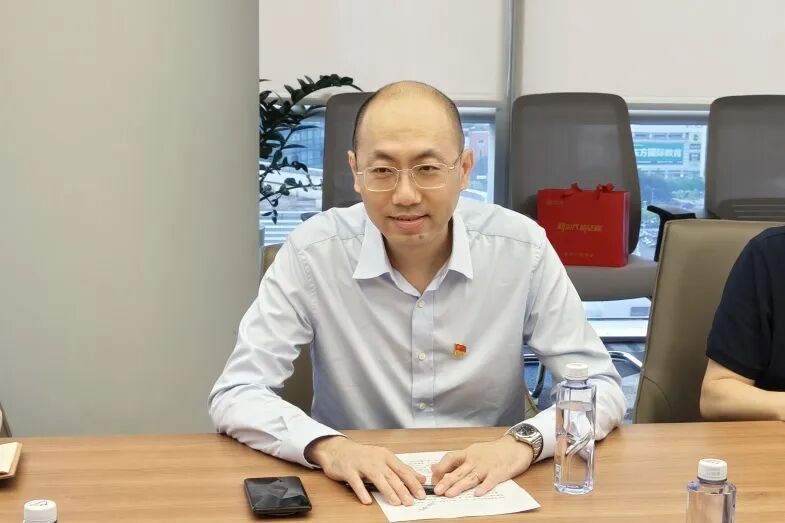 初心不忘 岗位建功丨华兴广东党委组织开展2026“七一”党员政治生日纪念学习座谈会 640 Db35c5bc