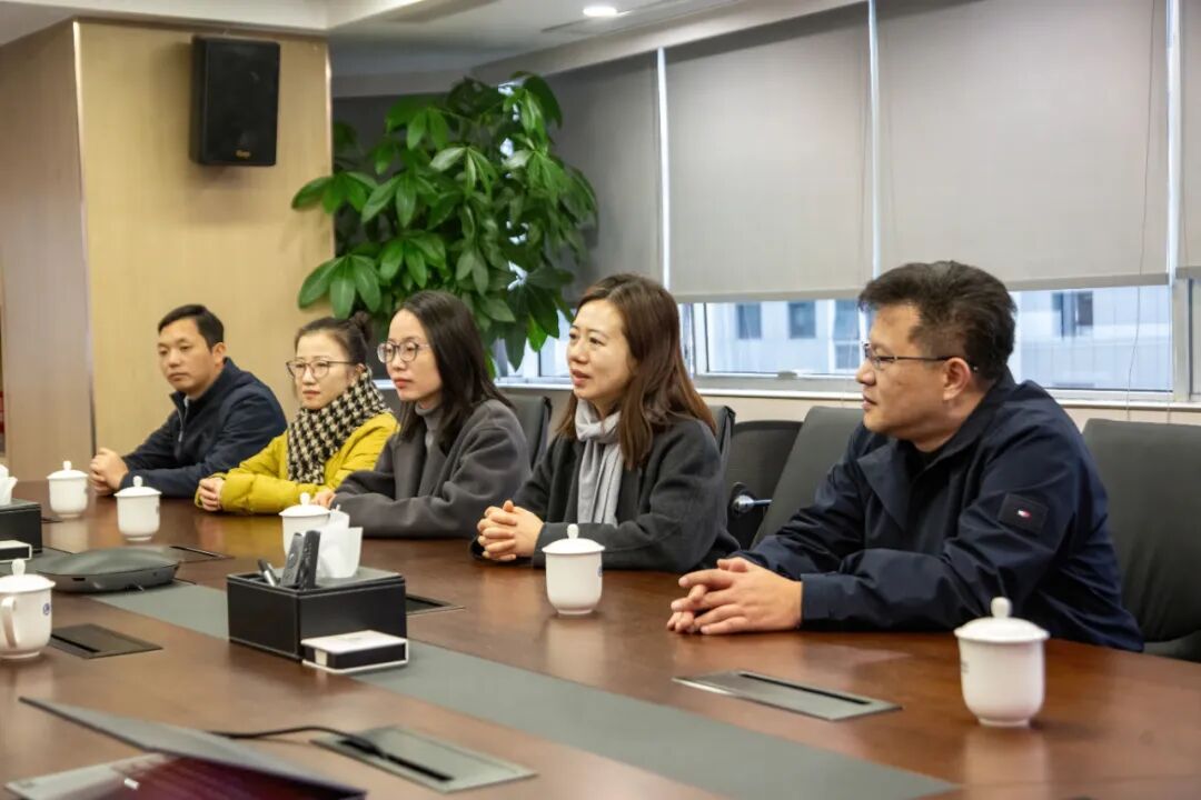暖冬聚慧 注会巾帼绽芳华 │ 省行业妇工委走进华兴开展送温暖活动 640 F5de3395