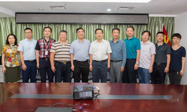中国海峡人才市场党组成员、副总经理 叶金山到华兴所调研工作 Rrf07v9gbtizg4222smkn43vk6s1kaexa472y6p53k