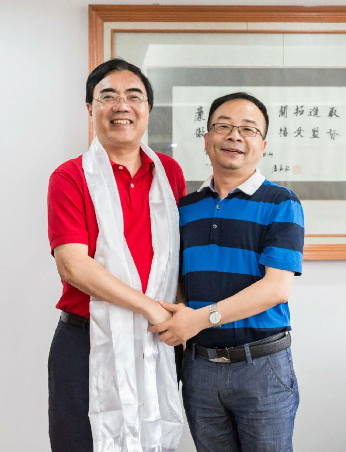 一条白色的哈达,汇聚了“昌都人”的心 15695738436549