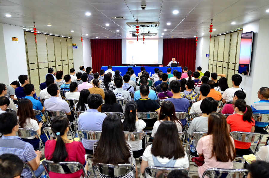 15697426739891